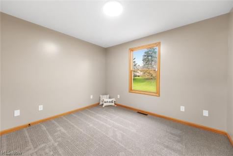 2427 Queensbury Road Alliance OH 44601