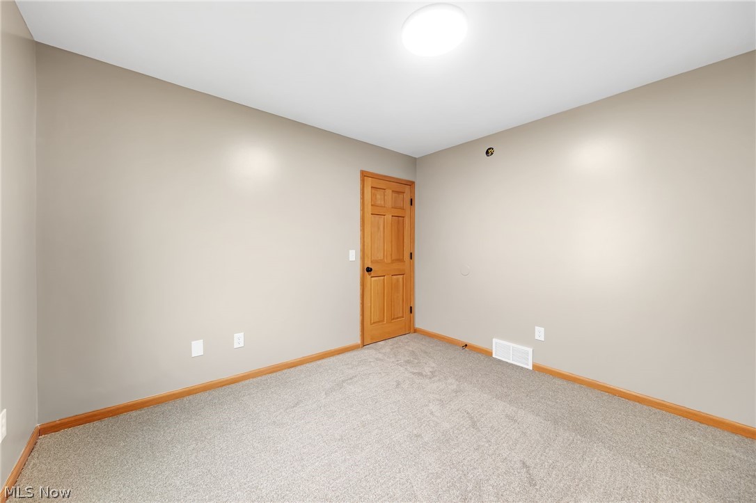 2427 Queensbury Road Alliance OH 44601