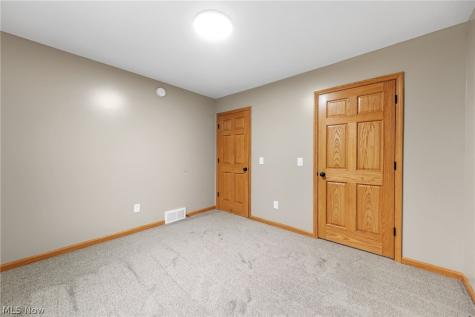 2427 Queensbury Road Alliance OH 44601