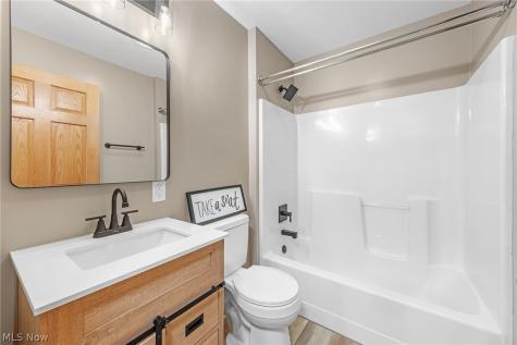 2427 Queensbury Road Alliance OH 44601
