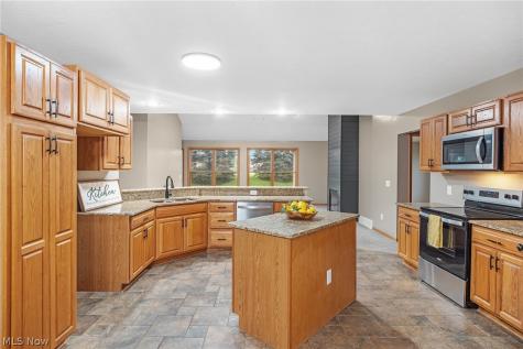 2427 Queensbury Road Alliance OH 44601