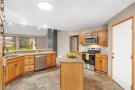 2427 Queensbury Road Alliance OH 44601