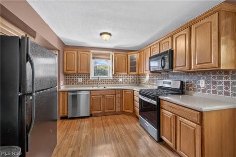 1128 Irene Road Lyndhurst OH 44124