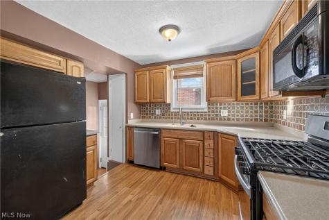 1128 Irene Road Lyndhurst OH 44124