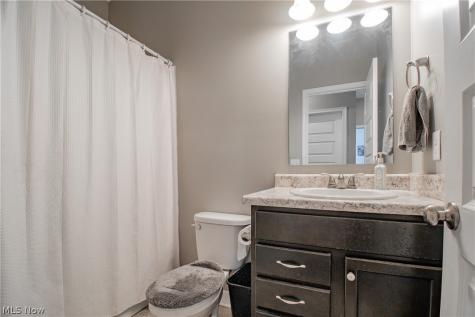 4009 Greenwich Road Norton OH 44203