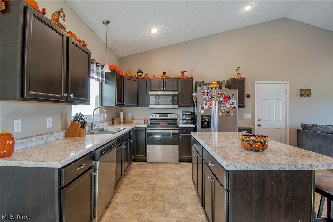 4009 Greenwich Road Norton OH 44203