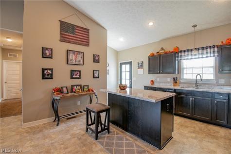 4009 Greenwich Road Norton OH 44203