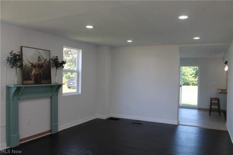131 Mill Street Burbank OH 44214