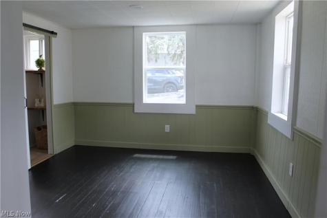 131 Mill Street Burbank OH 44214