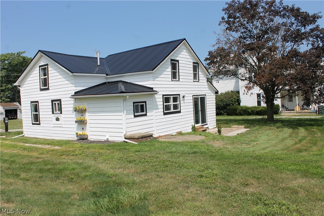 131 Mill Street Burbank OH 44214