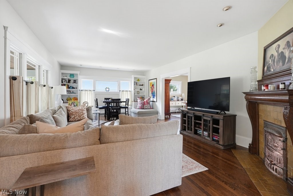 104 S Franklin Street Chagrin Falls OH 44022