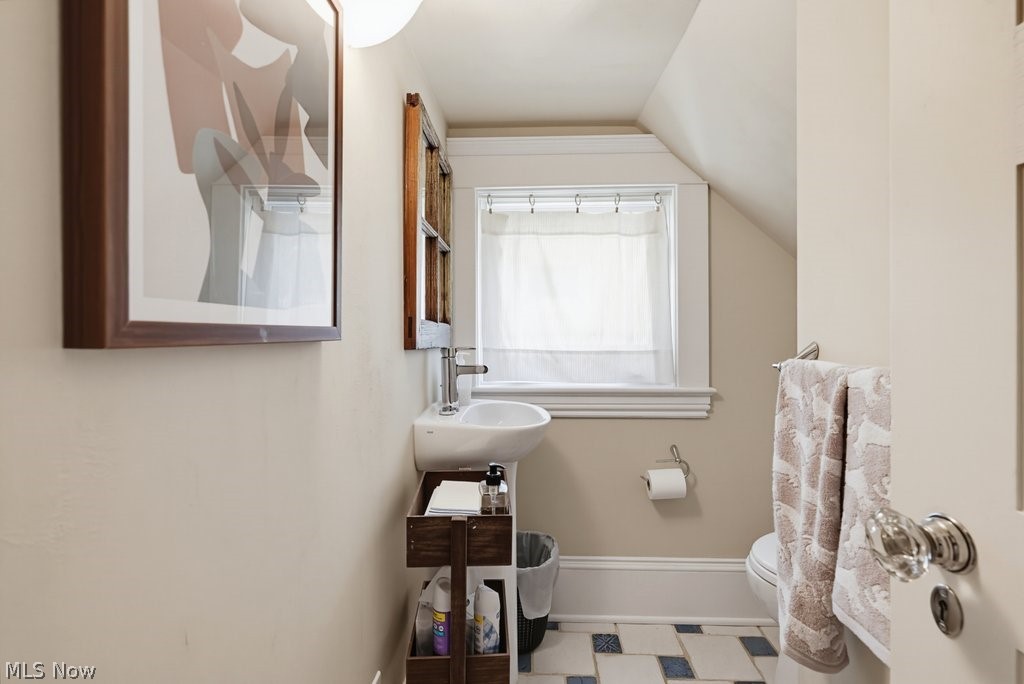 104 S Franklin Street Chagrin Falls OH 44022