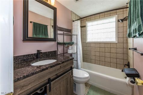 4607 Woodside Avenue NW Canton OH 44709