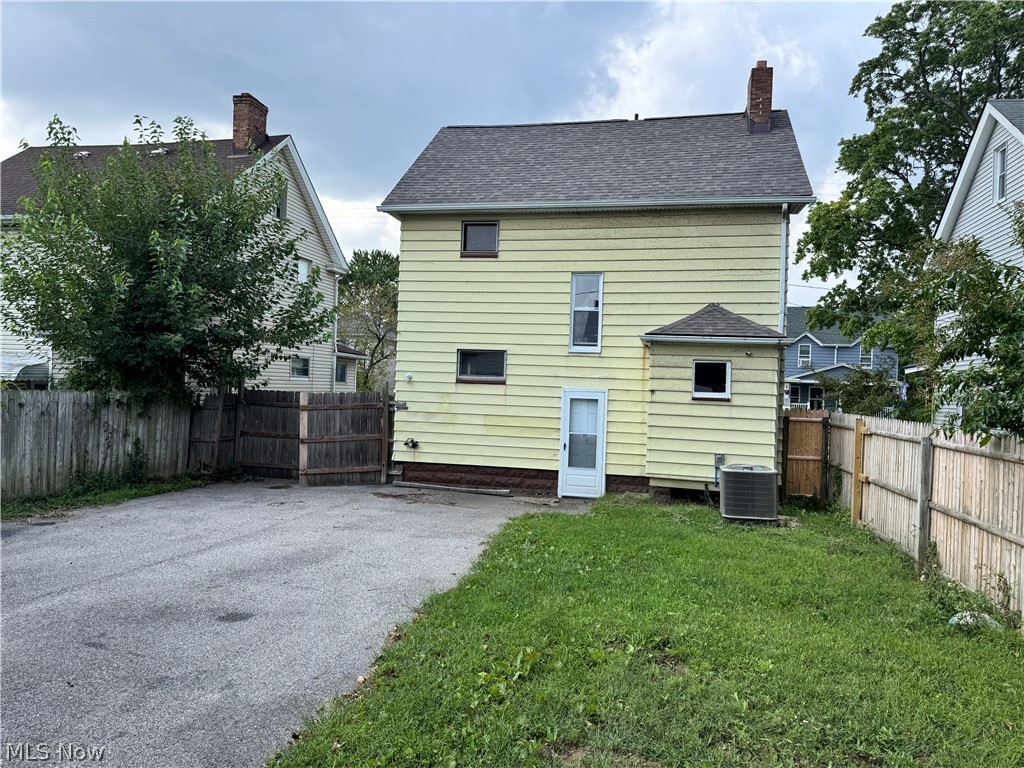 3059 W 111th Street Cleveland OH 44111