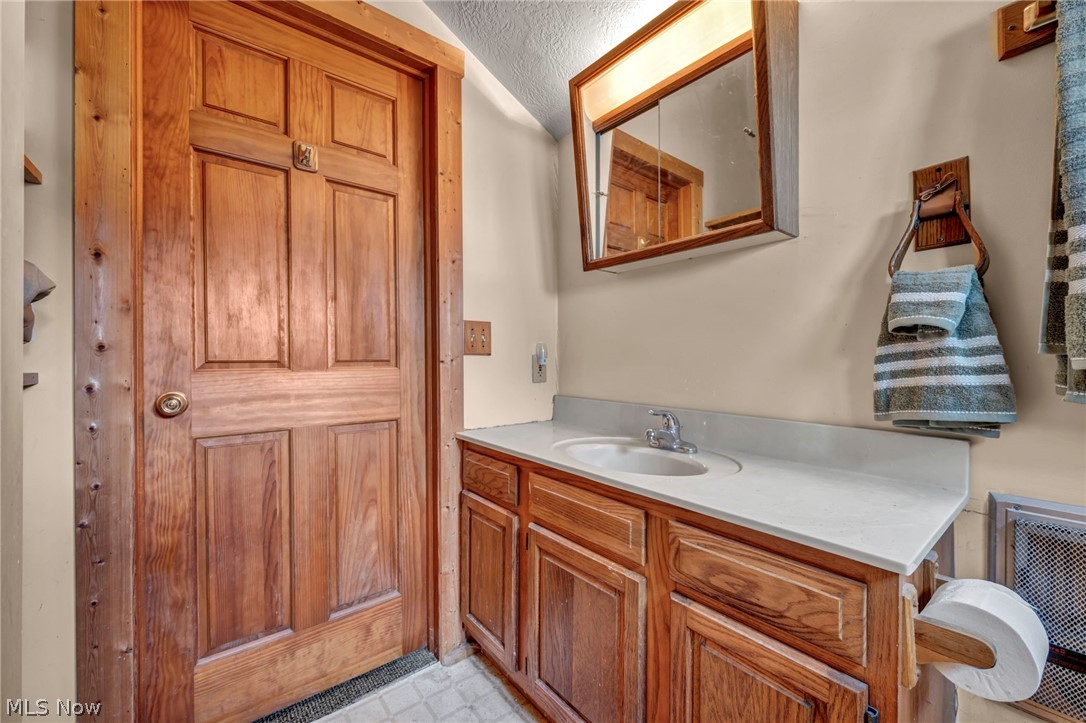 4020 Faircrest Street SW Canton OH 44706
