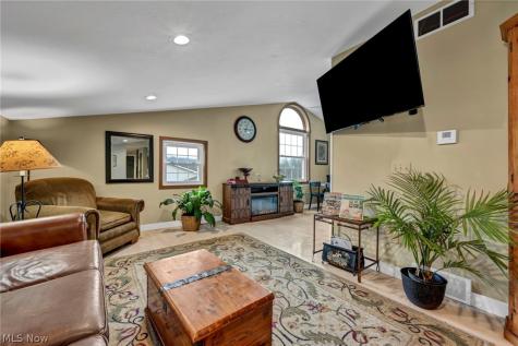 4020 Faircrest Street SW Canton OH 44706