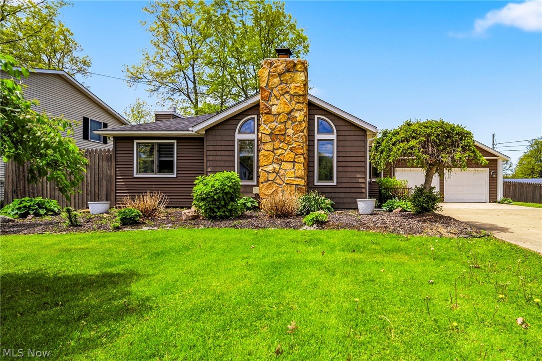 2013 Deerfield Drive Ashtabula OH 44004