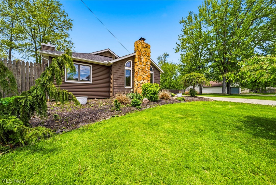 2013 Deerfield Drive Ashtabula OH 44004
