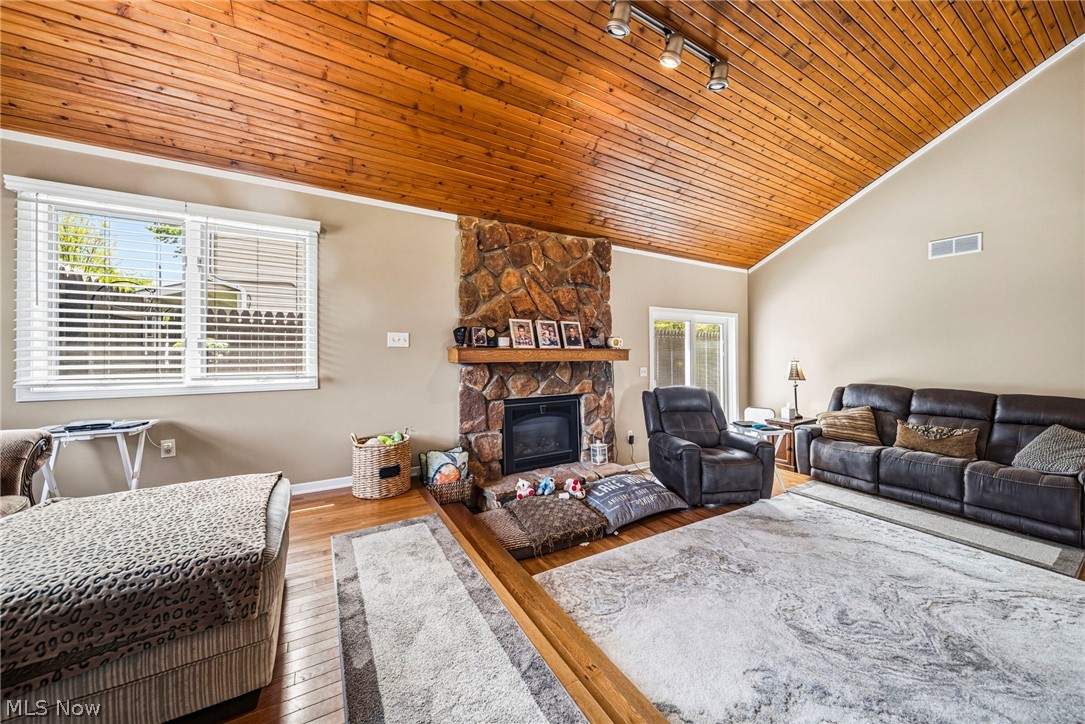 2013 Deerfield Drive Ashtabula OH 44004