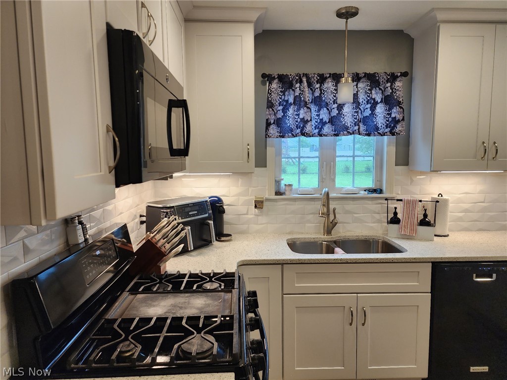 11270 Grand Valley Drive NW Uniontown OH 44685