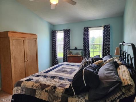 11270 Grand Valley Drive NW Uniontown OH 44685
