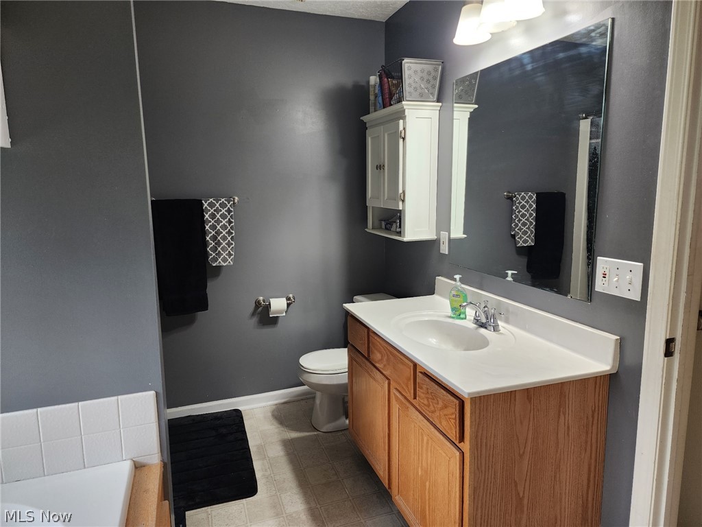 11270 Grand Valley Drive NW Uniontown OH 44685