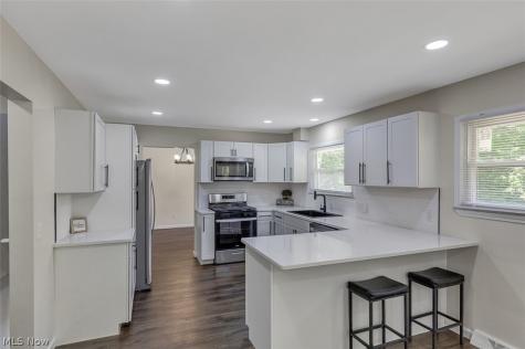 2429 Thurmont Road Akron OH 44313