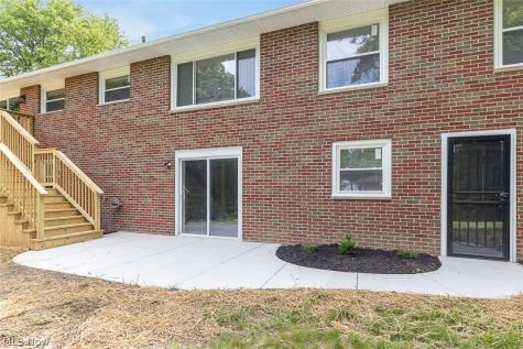 2429 Thurmont Road Akron OH 44313