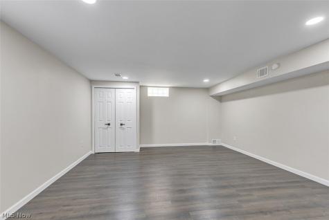 2429 Thurmont Road Akron OH 44313