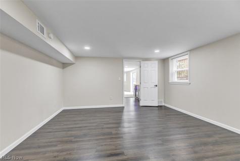 2429 Thurmont Road Akron OH 44313