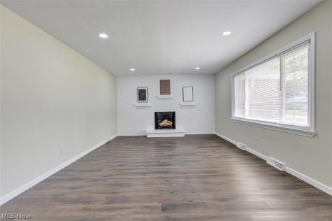 2429 Thurmont Road Akron OH 44313