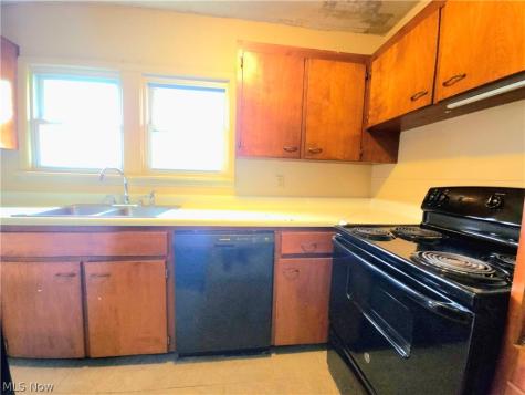 821 Cleveland Road Ravenna OH 44266