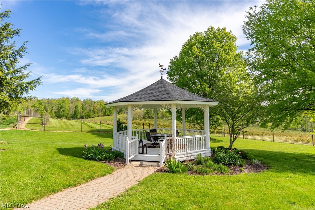 3245 Battlesburg Street SE East Sparta OH 44626