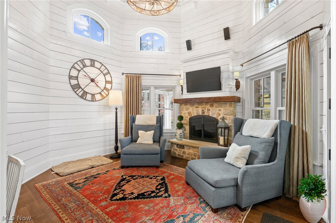 106 W Washington Street Chagrin Falls OH 44022