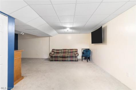 61 Weil Avenue Coventry OH 44319