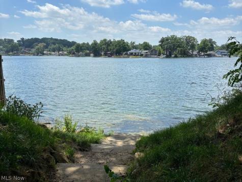 61 Weil Avenue Coventry OH 44319