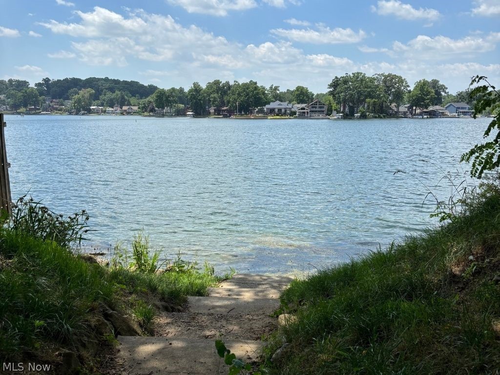 61 Weil Avenue Coventry OH 44319