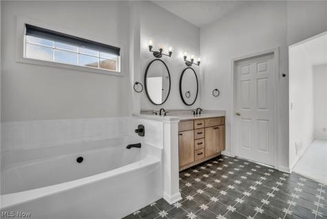 1621 Cadney Street NE Canton OH 44714
