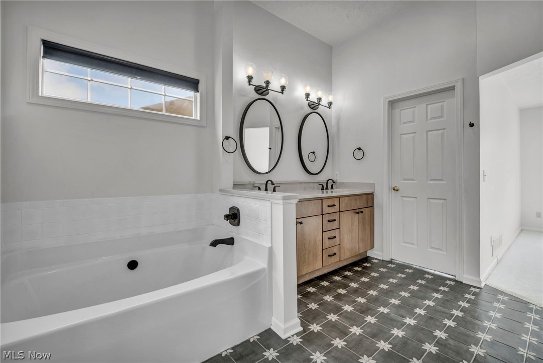 1621 Cadney Street NE Canton OH 44714