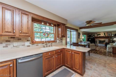 316 Crestview Drive Elyria OH 44035