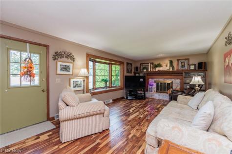 316 Crestview Drive Elyria OH 44035