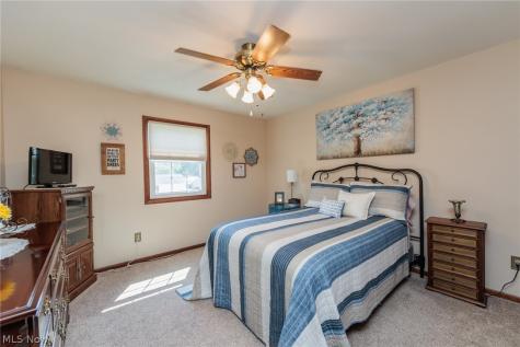 316 Crestview Drive Elyria OH 44035
