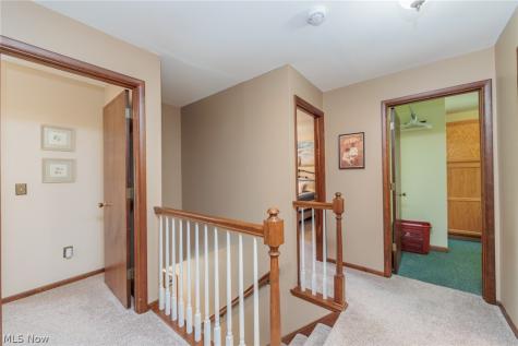316 Crestview Drive Elyria OH 44035