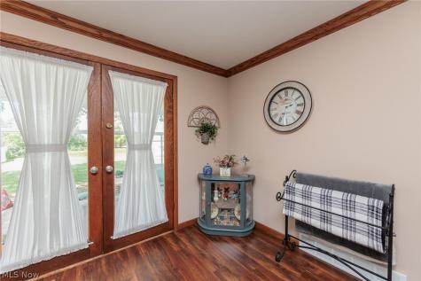 316 Crestview Drive Elyria OH 44035