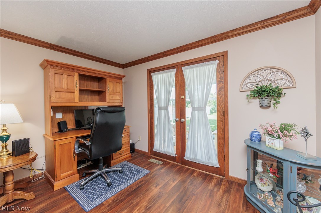 316 Crestview Drive Elyria OH 44035