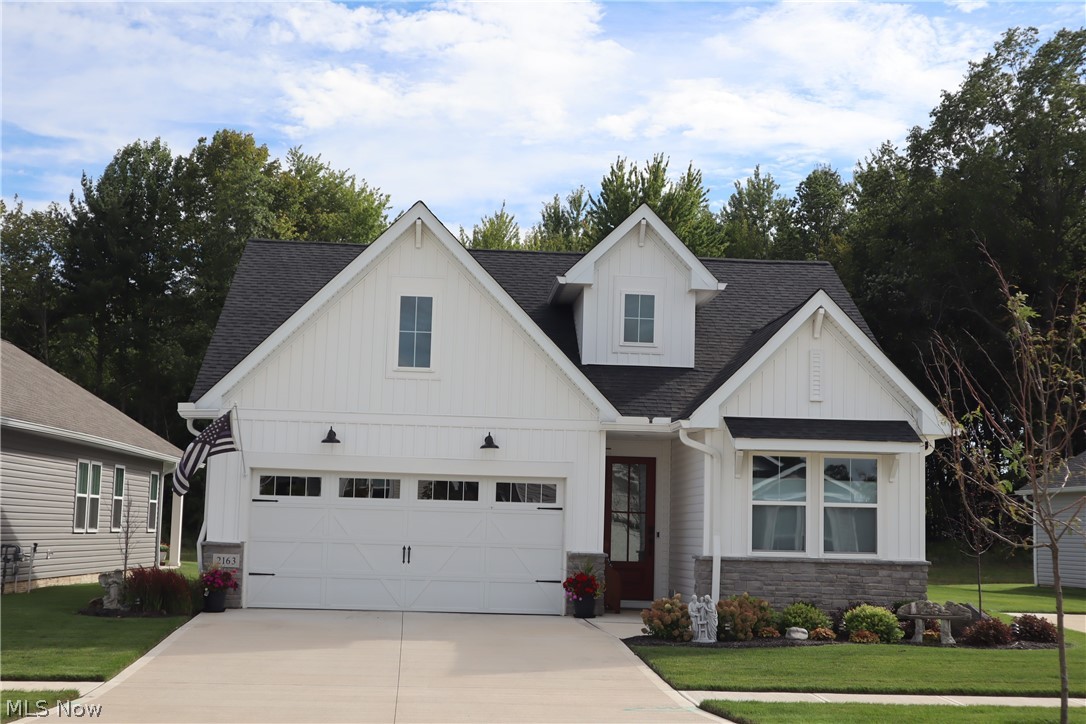 2163 Myla Way Elyria OH 44035