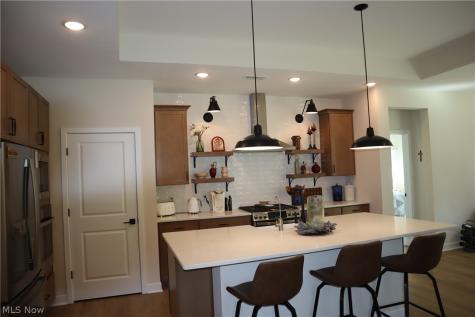 2163 Myla Way Elyria OH 44035