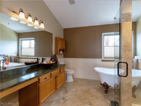 1201 Farmcote Circle Medina OH 44256