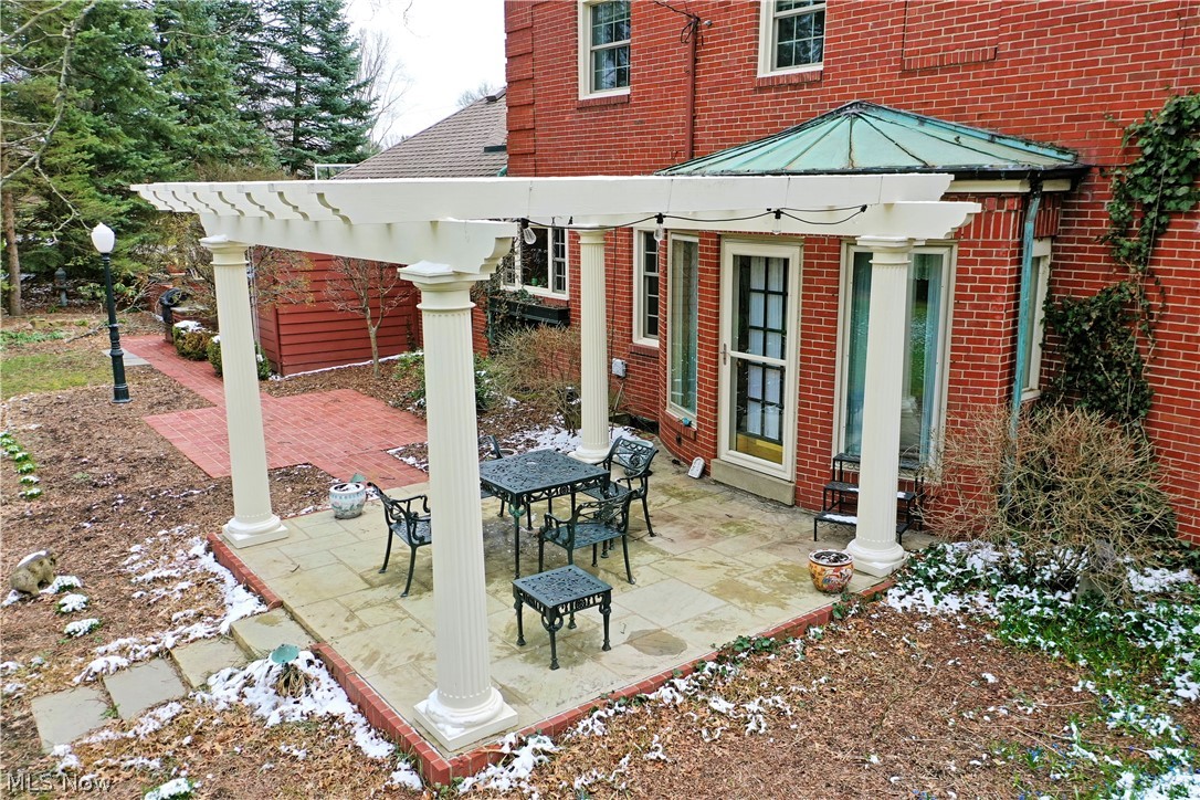 641 Fairway Drive NE Warren OH 44483