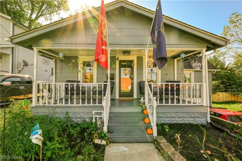 2266 Windemere Avenue Akron OH 44312